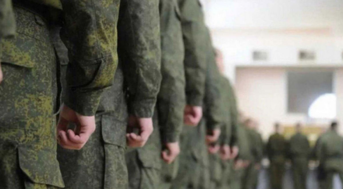 Избиения, подброс наркотиков и подобное: в РФ усилились облавы на мужчин для отправки на войну