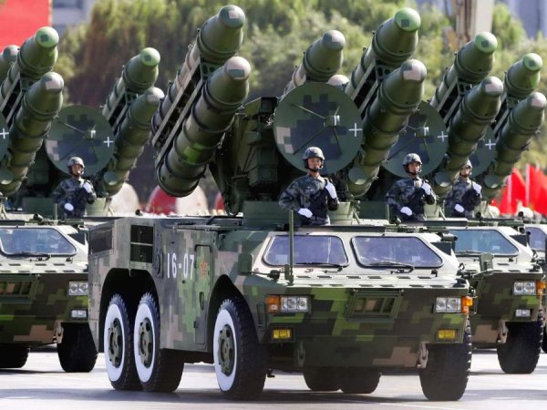 Песков, "заикаясь", признал грандиозный позор разведки РФ: военные прозевали появление на границе с Китаем ядерных установок