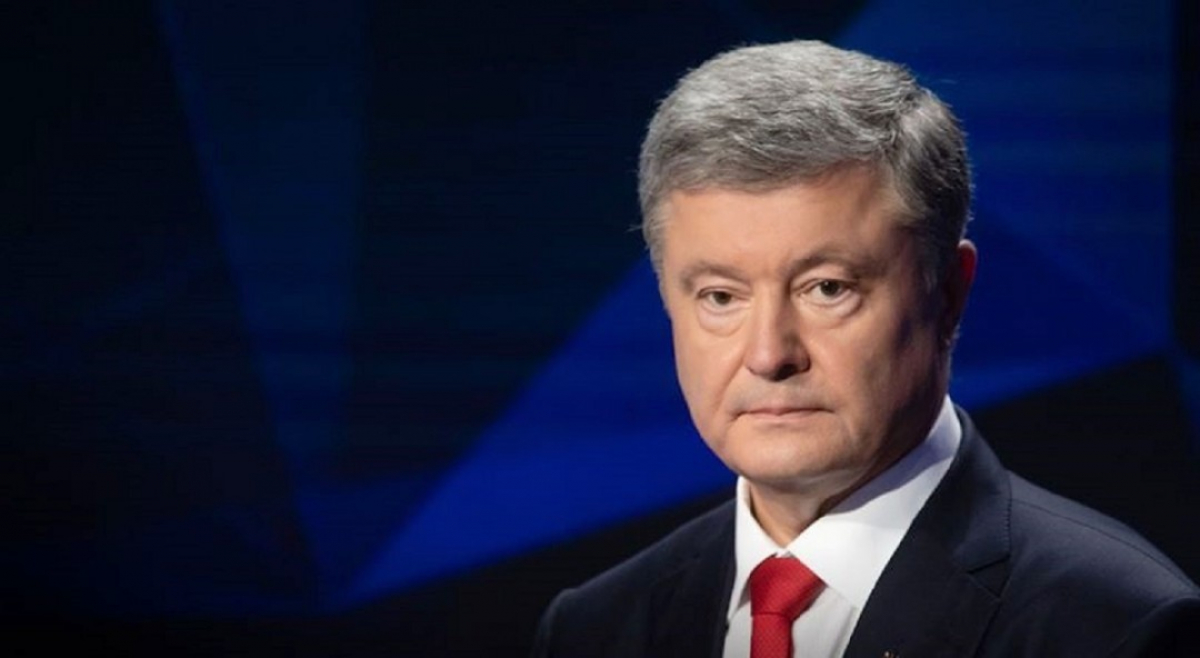 Порошенко о наследии Януковича и войне на Донбассе: "Против Украины ввели санкции, которые запрещали продавать оружие"