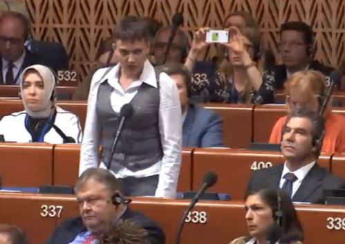 Первое выступление Савченко в ПАСЕ стало фурором: речь нардепа об Украине, Европе и Путине заставила аплодировать весь зал
