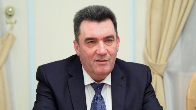 Президент доручив створити реєстр колаборантів: країна має знати зрадників в обличчя