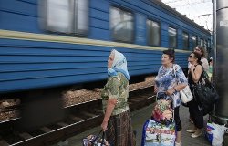 ​ДонЖД отправляет пассажирские поезда со станций Мариуполь и Константиновка