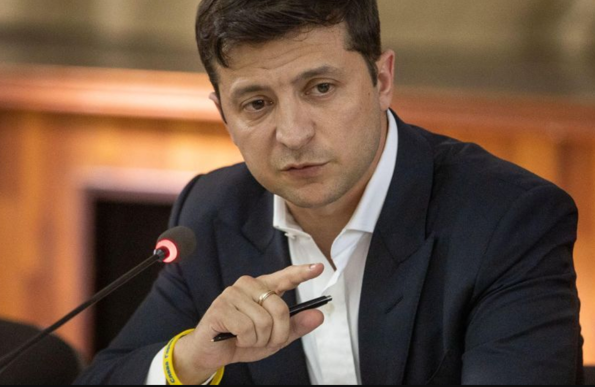 Зеленский заявил, что депутатов нынешней Рады "уже пора менять": видео
