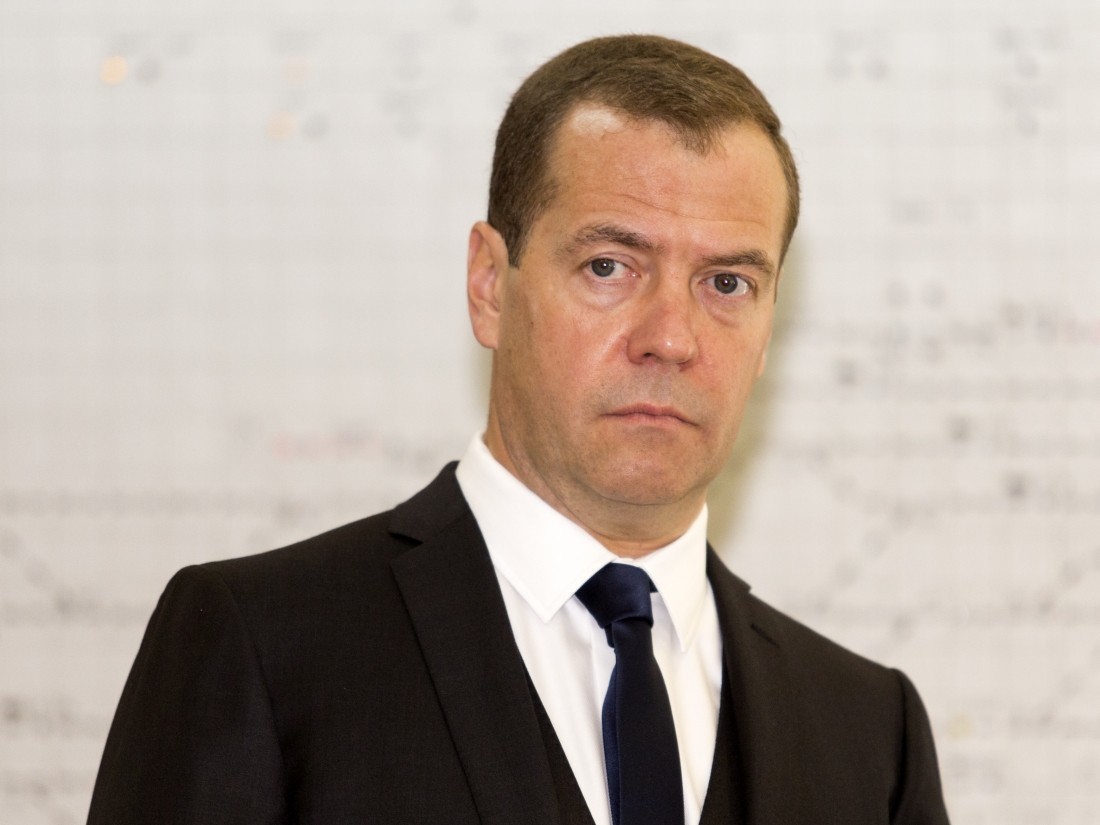 Медведев нашел "невнятное" объяснение санкциям США
