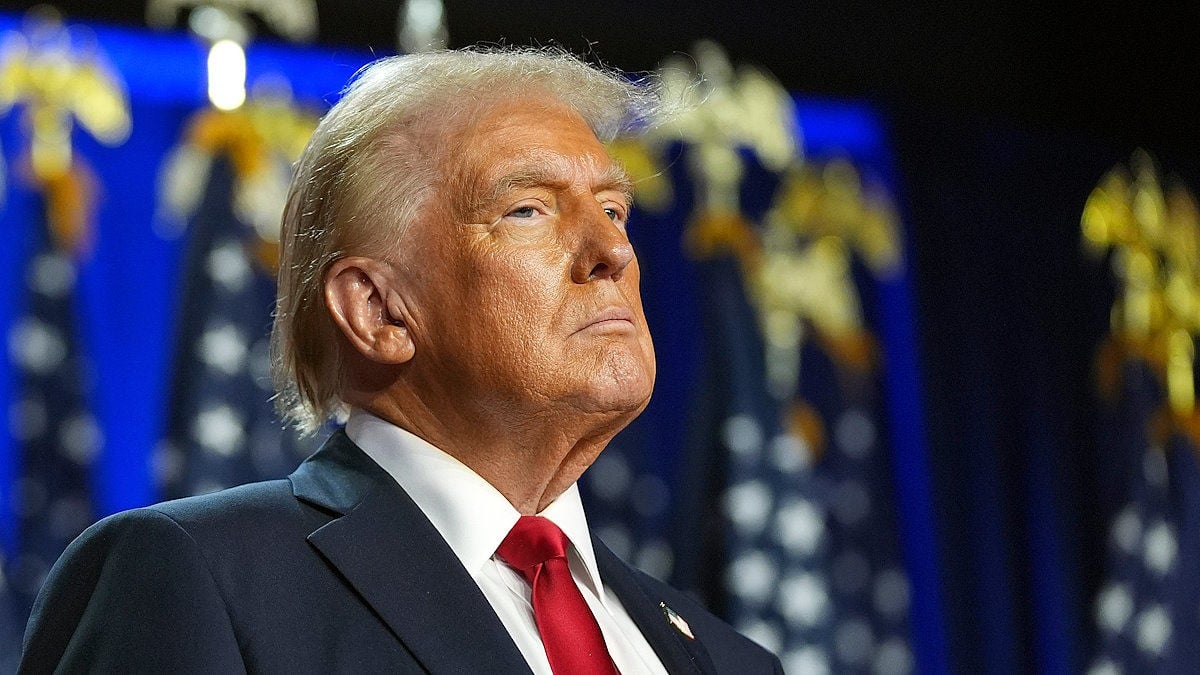 Трамп присматривается к еще одной стране, утверждая о ее беззащитности перед вторжением России или Китая, – NBC News