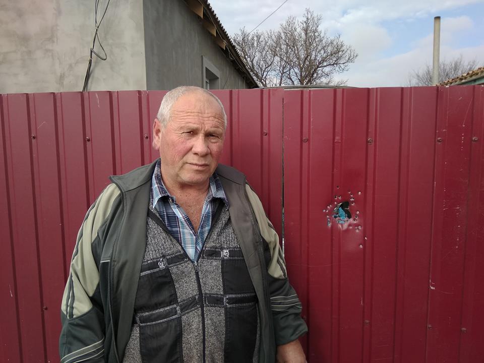 В оккупированном Крыму обстреляли дом крымско-татарского активиста: в Сети появились первые кадры с места преступления 