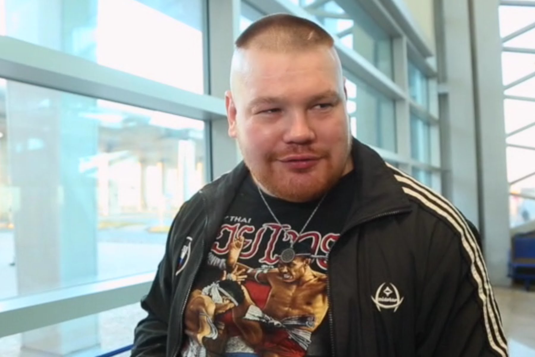 Рыжего Тарзана, устроившего позорное шествие проституток по городским улицам Санкт-Петербурга, арестовали