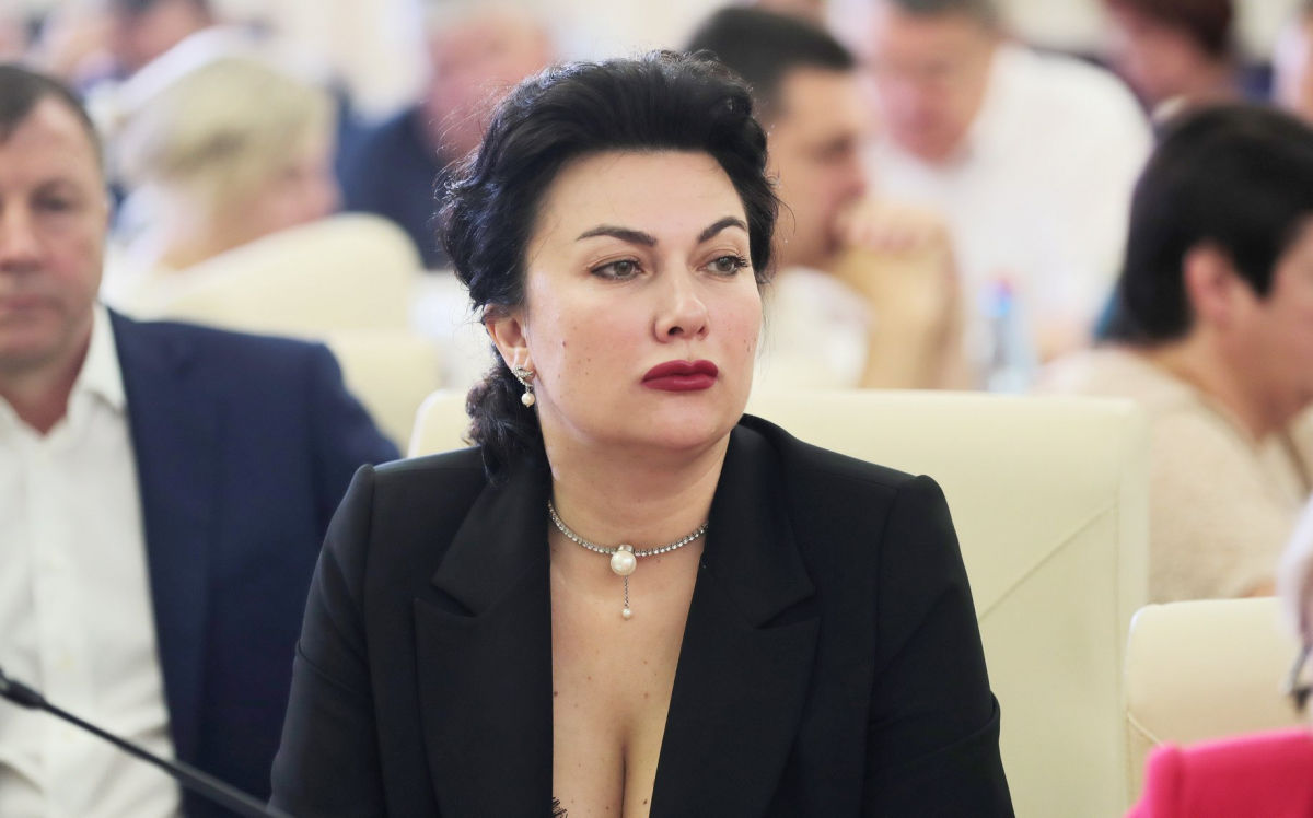 В Крыму на взятке попалась "министр", ругавшаяся матом на совещании с Аксеновым