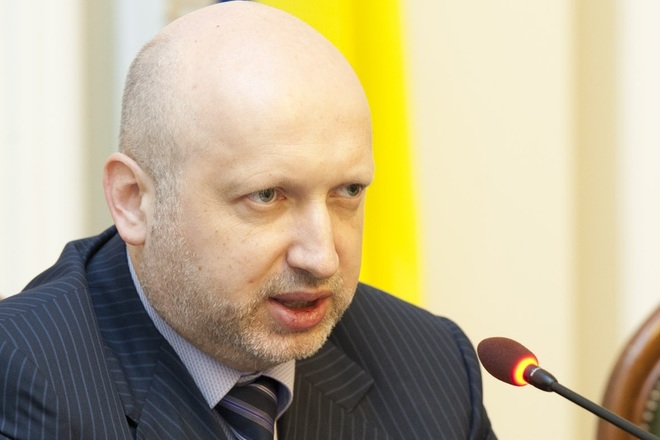 Турчинов удивлен "кощунственными и неадекватными" заявлениями Путина