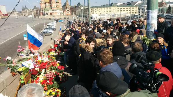 В Москве проходит акция памяти Бориса Немцова