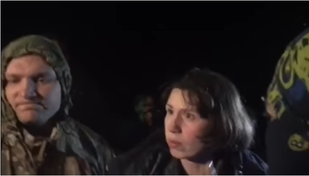 Нардепа Черновол участники торговой блокады на Донбассе забросали яйцами – опубликовано видео 