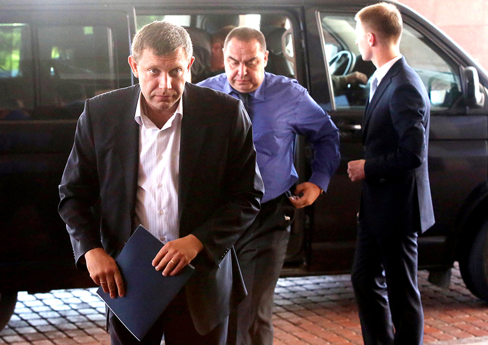 Захарченко и Плотницкий уже в Минске: Лидеры ЛНР и ДНР отправились в зал переговоров