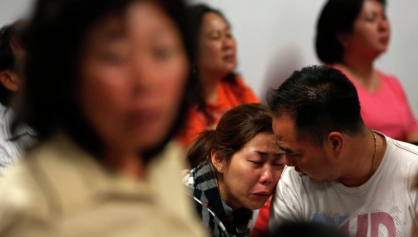 Компания Air Asia выплатит по 24 тысячи долларов семьям жертв крушения
