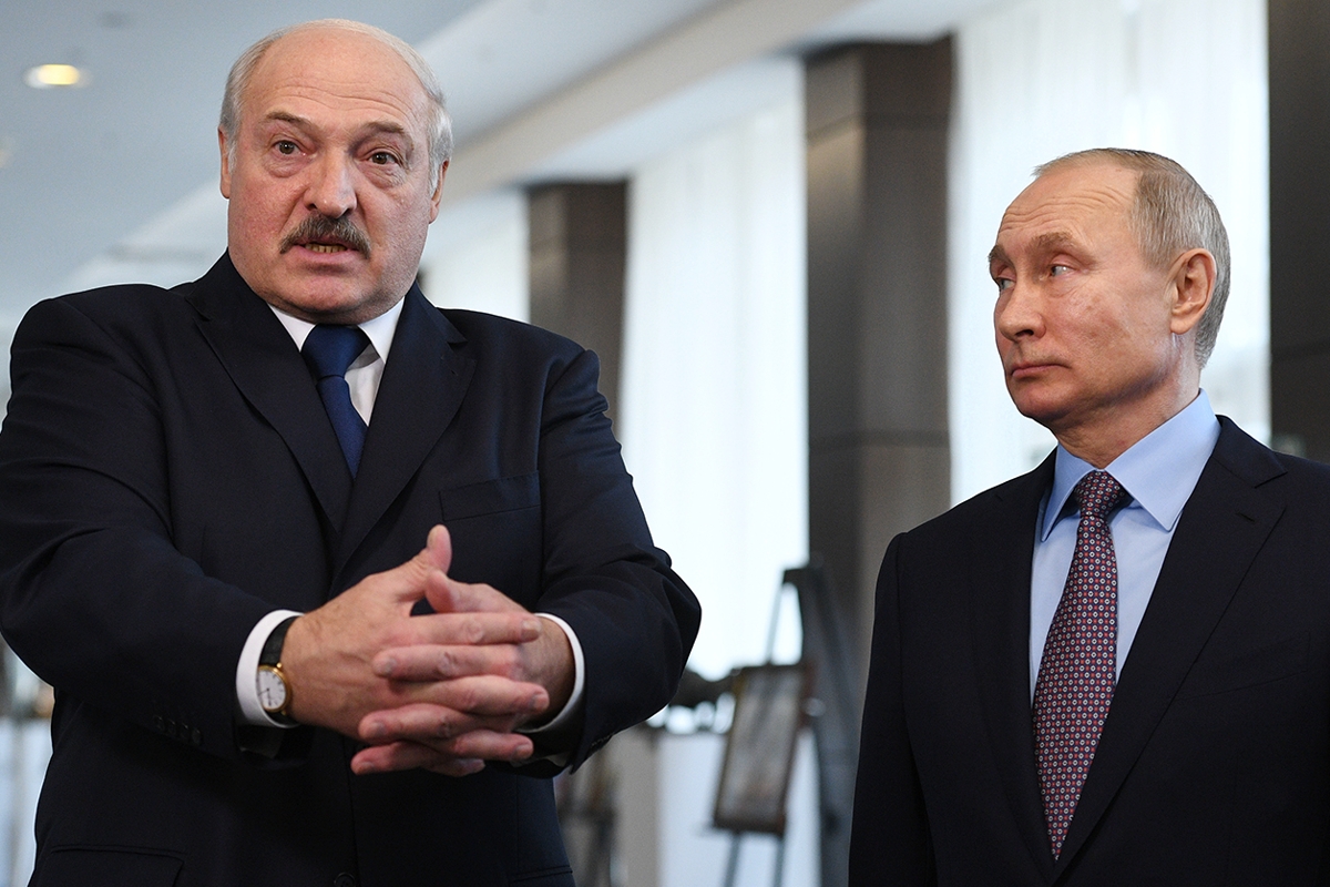 Лукашенко при поддержке Кремля пошел ва-банк - чем это обернется для Беларуси