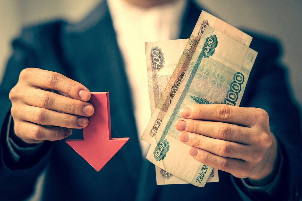 Высокие ставки и санкции добивают бизнес в России: число дефолтов стремительно растет