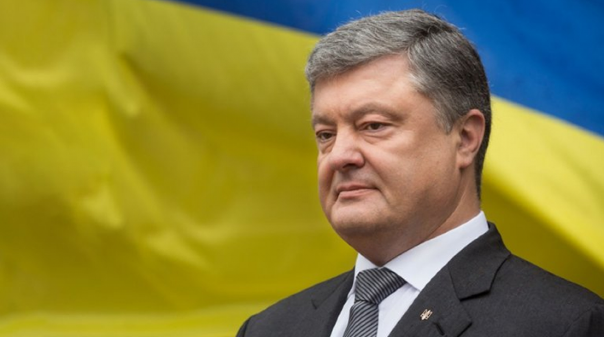 Порошенко предъявили подозрение в превышении властных полномочий