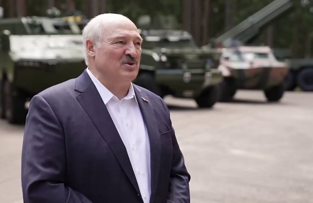 Лукашенко снова заговорил о своем здоровье: "Не коронавирус, но ничего хорошего"