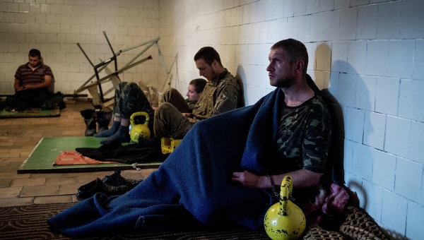 Террористы на Донбассе согласились пустить Красный Крест к пленным украинцам