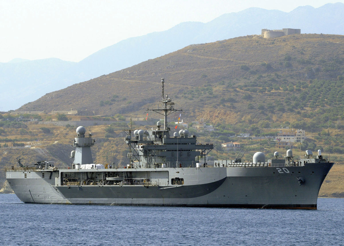 ​"Готовы защищаться", – в Госдуме РФ прокомментировали вхождение американского эсминца в Черное море