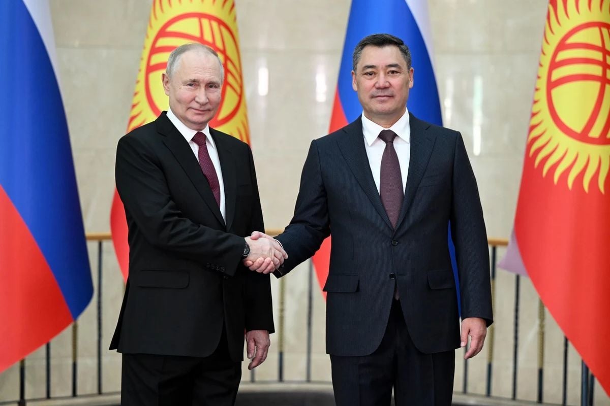 Кыргызстан может стать первой постсоветской страной под прямыми санкциями за помощь РФ - Bloomberg