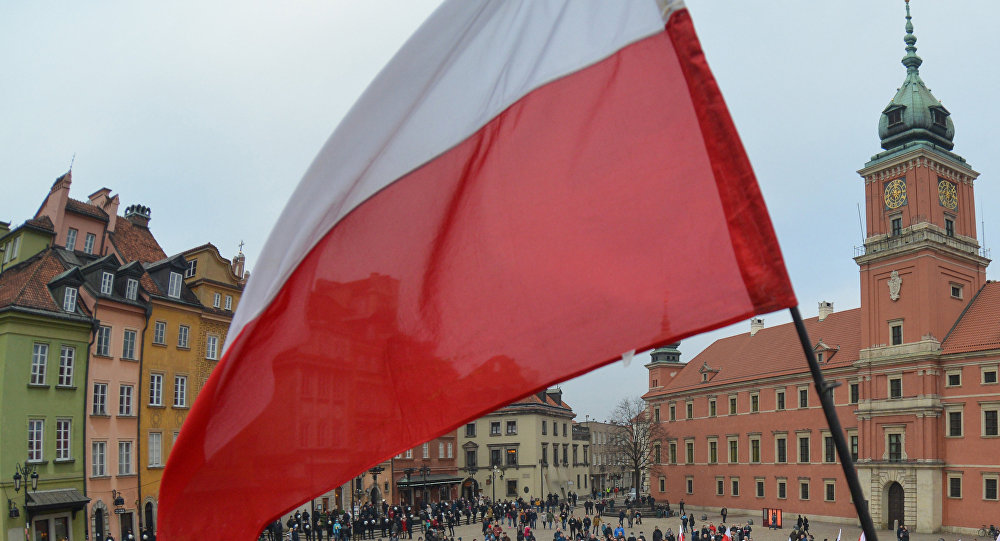 По решению польского суда власти России должны немедленно освободить свою резиденцию в Варшаве