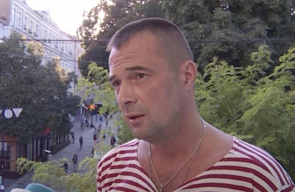 Радикалы избили ветерана АТО и открытого гея Василия Давыденко - громкие подробности