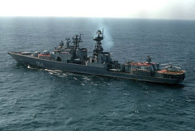 ​Эксперты России бьют тревогу: ВМФ отправил на совместные учения с Китаем проржавевший корабль