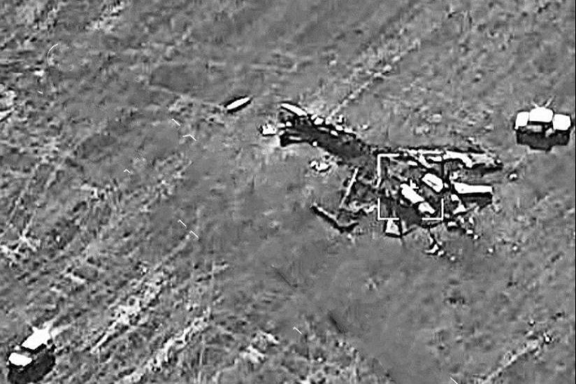 Один удар - минус $100 млн: в Сети показали обломки "Су-35", сбитого российской ПВО под Токмаком