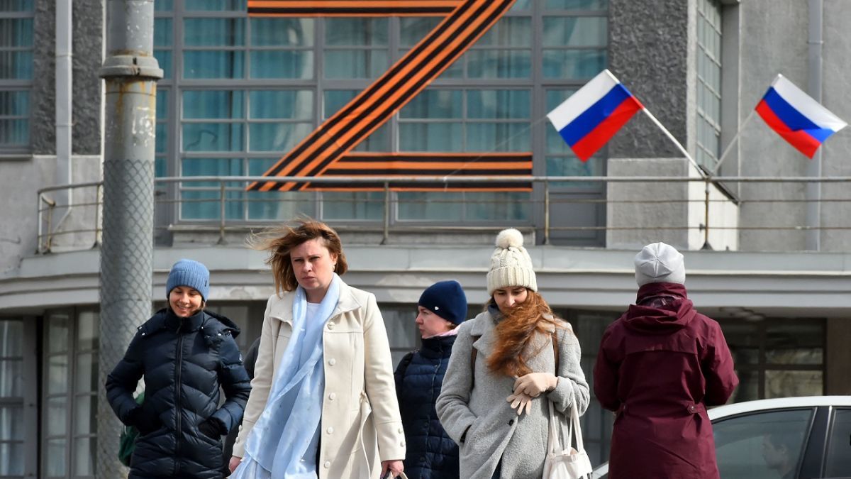 Стало известно, сколько граждан РФ считают себя "совершенно особым народом", – опрос