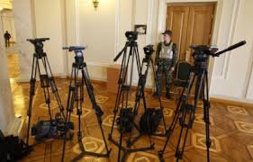 СБУ: задержанных российских журналистов будут депортировать в РФ