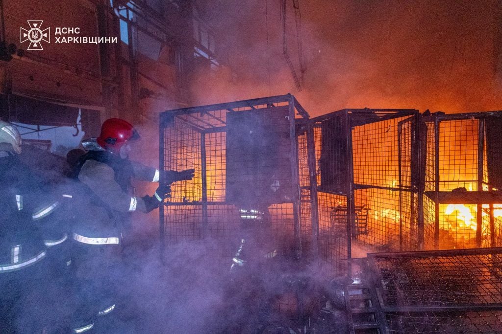 Удар ВС РФ по пригороду Харькова: в "Новой почте" ответили, что произошло с посылками и ждать ли компенсаций