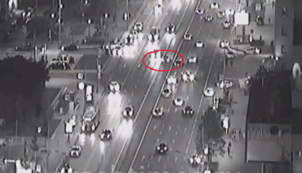 ​В Москве “шишка” на Mercedes на огромной скорости убила полицейского – в Сети появились ужасающие кадры смертельного ДТП