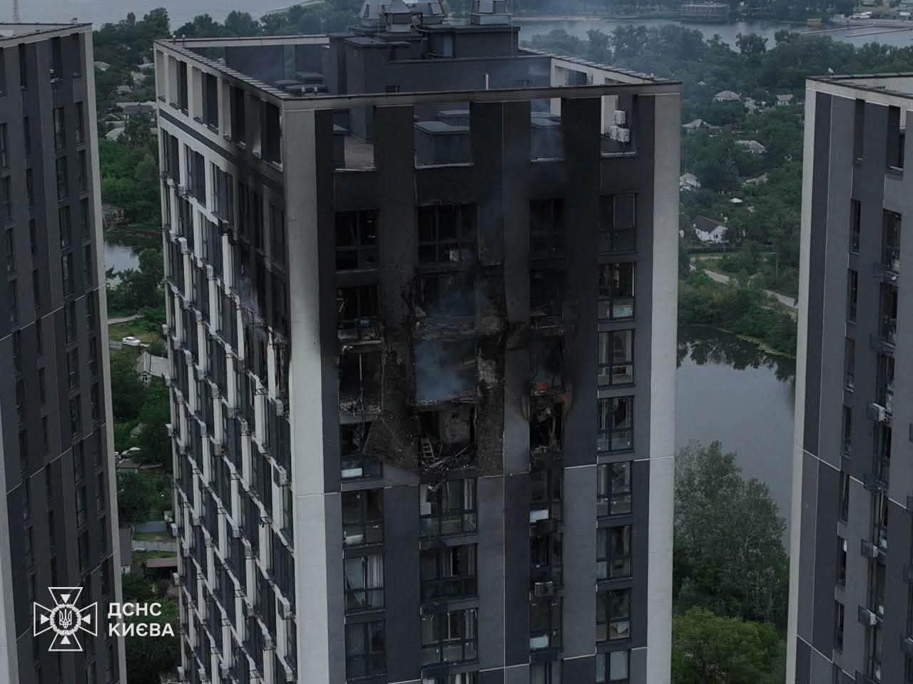 РФ вновь атаковала мирных жителей Киева – разрушены 15 жилых объектов, количество жертв растет