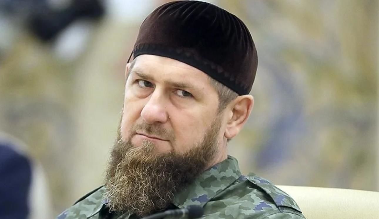 Кадыров прострелил ногу чеченцу за слова про Россию: "Он выхватил пистолет у охранника и несколько раз выстрелил", - СМИ