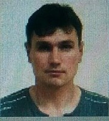Первое фото преступника, устроившего массовое убийство на заводе "ГАЗ" в Нижнем Новгороде: он прятался в помещении, выжидая для кровавой резни подходящий момент