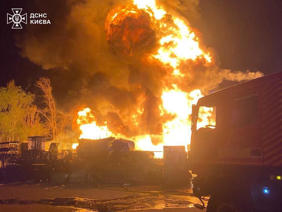 Россия ночью баллистикой и БпЛА атаковала Киев – 4 человека погибли, в том числе ребенок, 45 раненых 