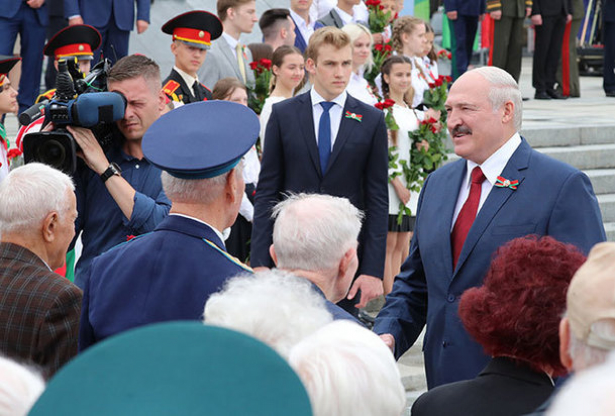 Как выглядит семья 65-летнего Лукашенко: официальная жена, трое сыновей и пятеро внуков, кадры