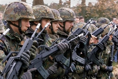 Британия отправит 1000 военных на учения в НАТО