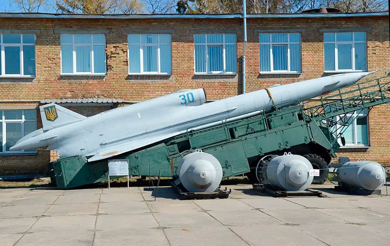 ​Советское оружие нанесло удары по авиабазам Дягилево и Энгельс: в ГУР о деталях спецоперации 2022 года