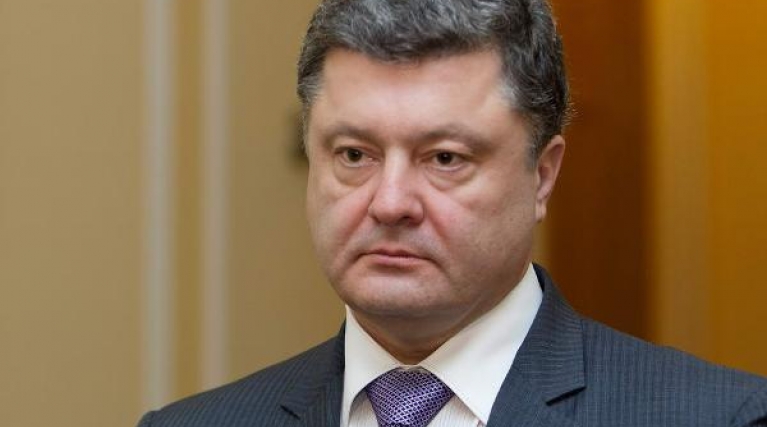 Порошенко пообещал в кратчайшие сроки разработать план прекращения огня на востоке Украины