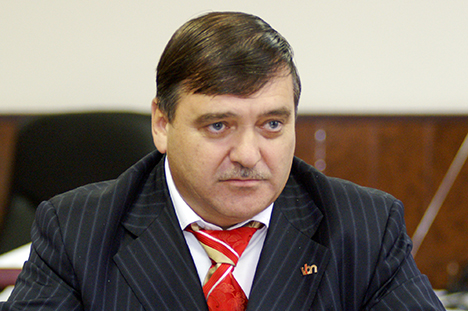 Брата Путина уличили в страшном преступлении: журналисты обнародовали "позорные" факты из биографии родственника российского президента