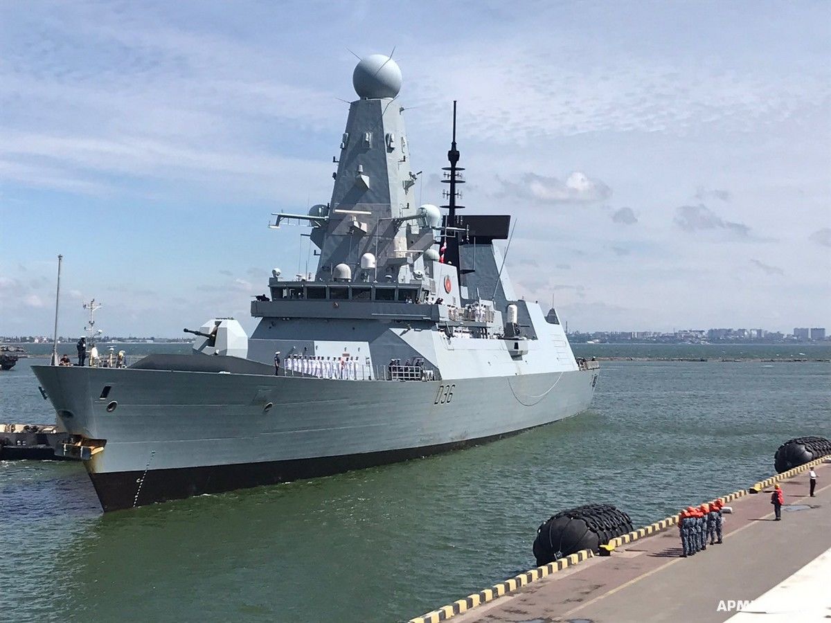 "Готовы ко всем угрозам", – после конфликта с Defender ВМС Британии установит на 50% больше ракет на эсминцы