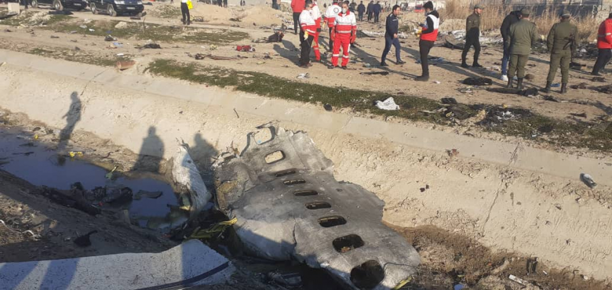 Крушение самолета в Иране: СМИ задали три главных вопроса иранским властям