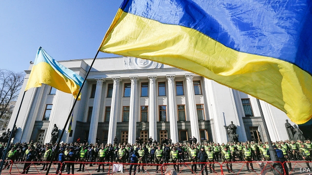 The Economist: Запад должен заставить Украину решить проблему коррупции