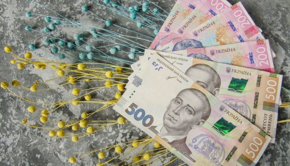 В Украине вырастут минимальная зарплата и пенсия: когда и на сколько – законопроект
