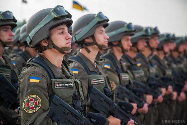 ​В Раде требуют усилить присутствие силовиков на админгранице с Крымом, где “шныряет” ФСБ