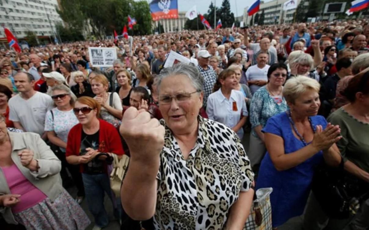 "Такую зарплату сейчас предлагают в Донецке, мда", - жители ОРДЛО рассказали, сколько денег платят в "ДНР"