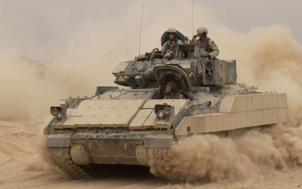 Лейтенант Отченаш возмутился из-за бесплатной передачи Греции 164 Bradley, пока ВСУ не хватает оружия