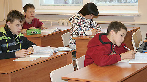 Министерство образования ДНР рекомендует возобновить учебный процесс в Донецке уже со вторника