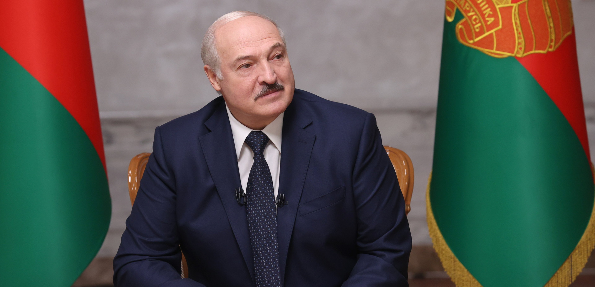 Лукашенко озвучил просьбу Путина насчет Зеленского: "Поговори с ним, он еще молодой..."